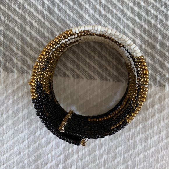 Beaded cuff bracelet - Picture 4 of 5